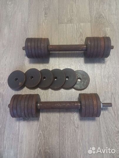 Набор гантелей