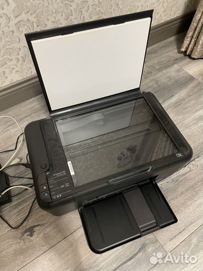 Принтер лазерный цветной hp