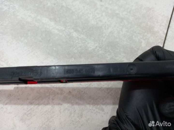 Третий стоп-сигнал Audi S6 C5 2002