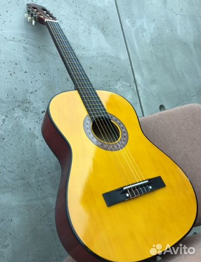 Лучшие классические гитары