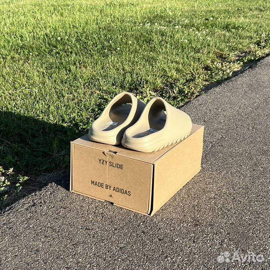 Шлепанцы Adidas Yeezy Slide