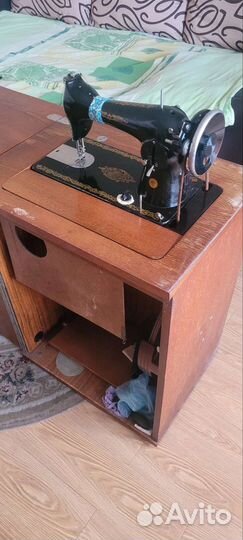 Машинка швейная Подольск 2М-22