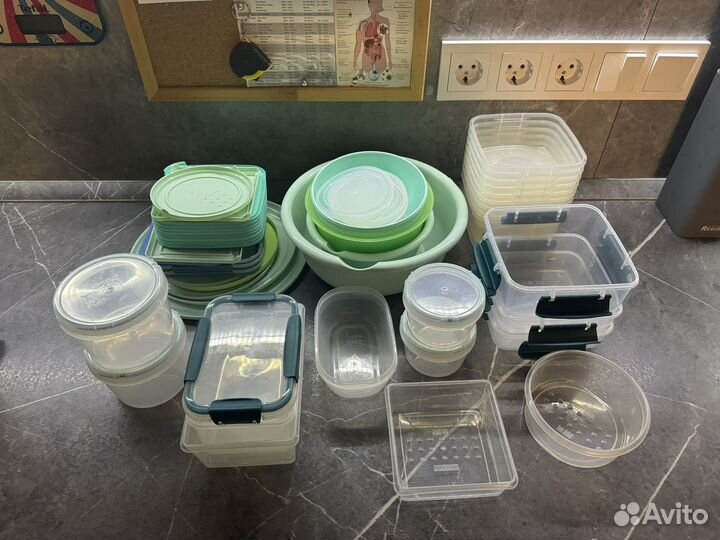 Пластиковые контейнеры пакетом