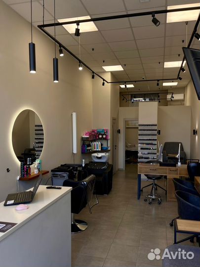 Мастер по наращиванию ресниц под запись