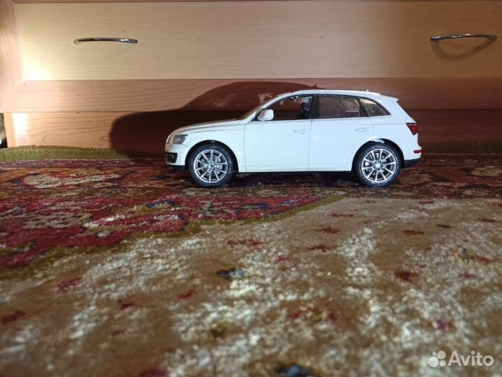 Модель машины audi Q5