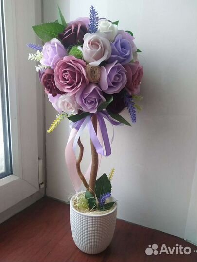 Дерево из мыльных роз