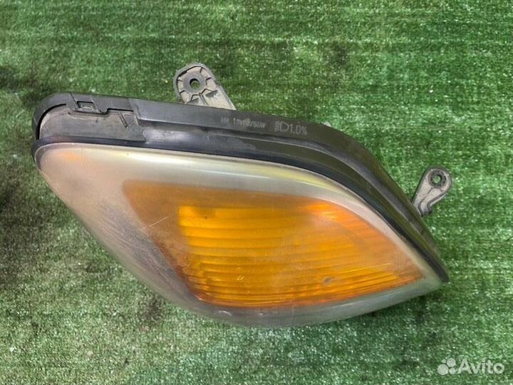 Фара галогеновая передняя правая Hyundai H1