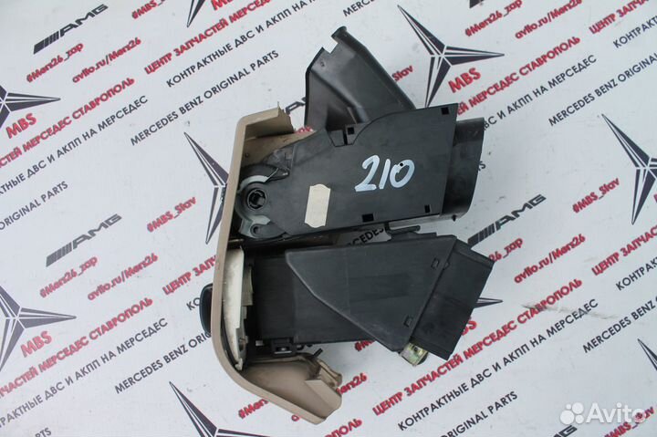 Дефлектор воздушный левый w210 Мерседес кремовый