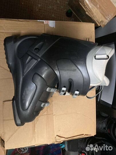 Горнолыжные ботинки rossignol