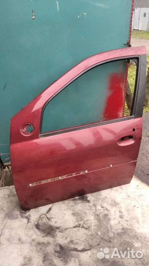 Передние, задние двери, панель приборов Логан 2011