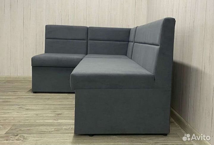 Кухонный уголок со спальным местом новый