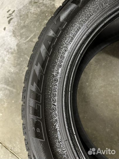 Bridgestone Blizzak VRX 205/55 R16