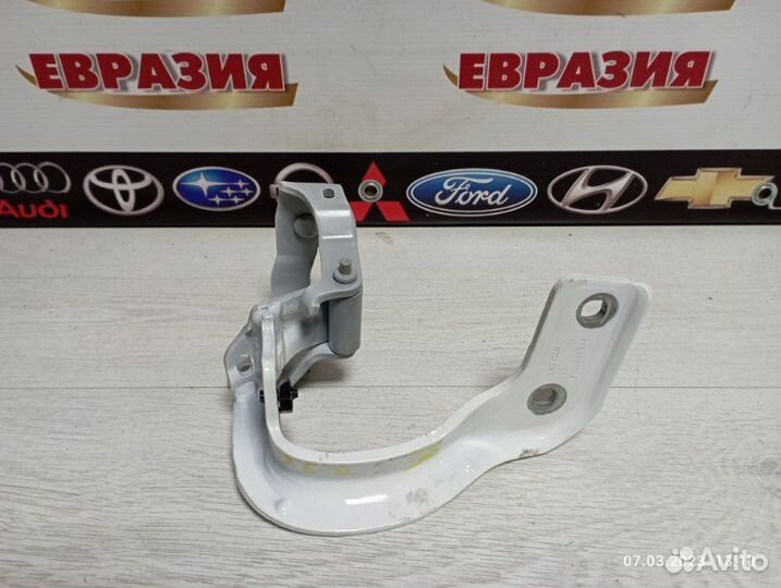 Петля двери багажника задняя правая Audi Q5 8R