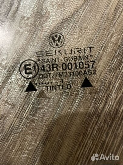 Стекло двери на volkswagen golf