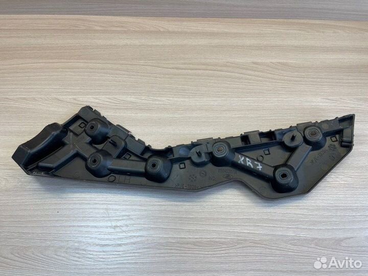 Кронштейн бампера задний левый LADA X-Ray