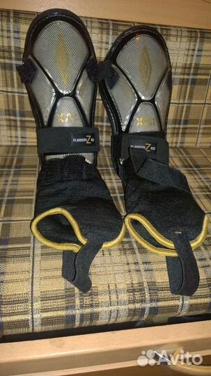 Экипировка 3 комлекта,защита umbro