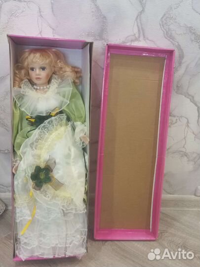 Кукла фарфоровая коллекционная 62 см