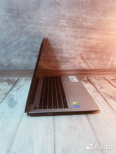 Игровой ноутбук Asus / Core i5-4200u / GeForce