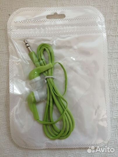 Наушники. Много наушников