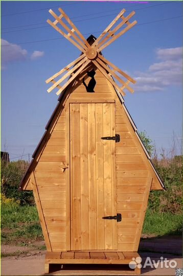 Уличный туалет деревянный SOX559