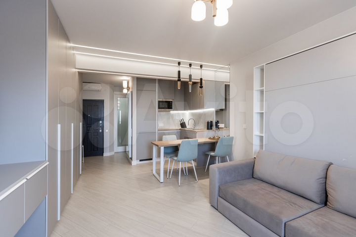 2-к. квартира, 40 м², 8/18 эт.