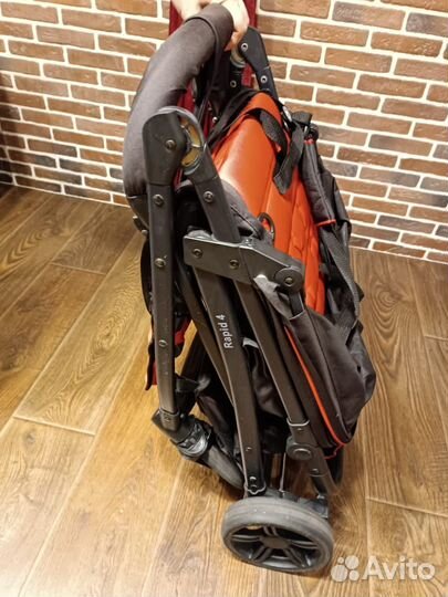 Коляска прогулочная