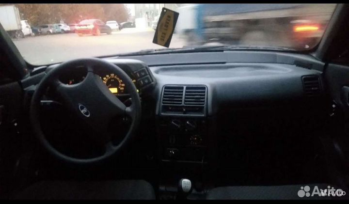 ВАЗ 2112 1.5 МТ, 2002, битый, 185 000 км