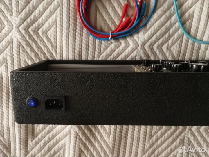 Pittsburgh Modular Lifeforms sv-1 + кейс 84hp