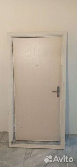 Дверь входная металлическая