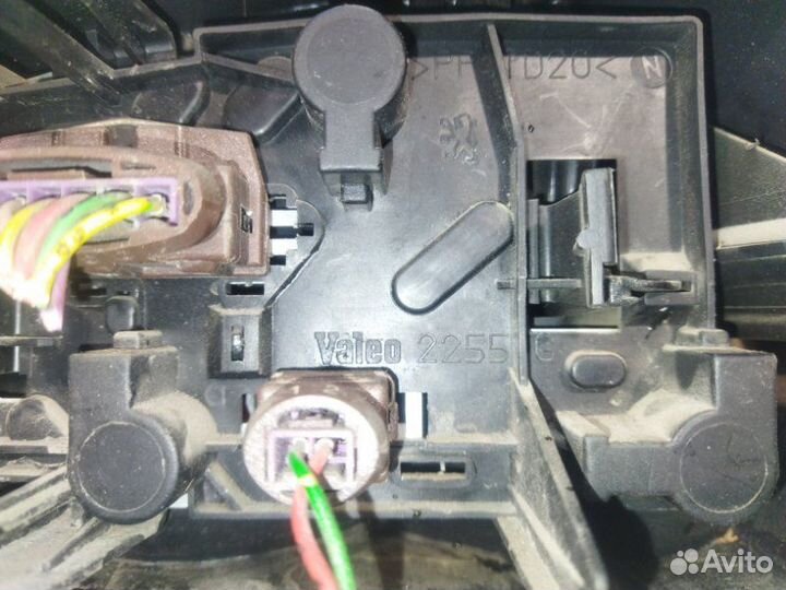 Фонарь левый Peugeot 406 седан 1.8 1998