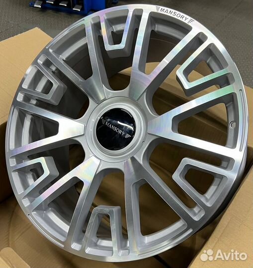 Диски на Audi Ауди Q7 4M R22