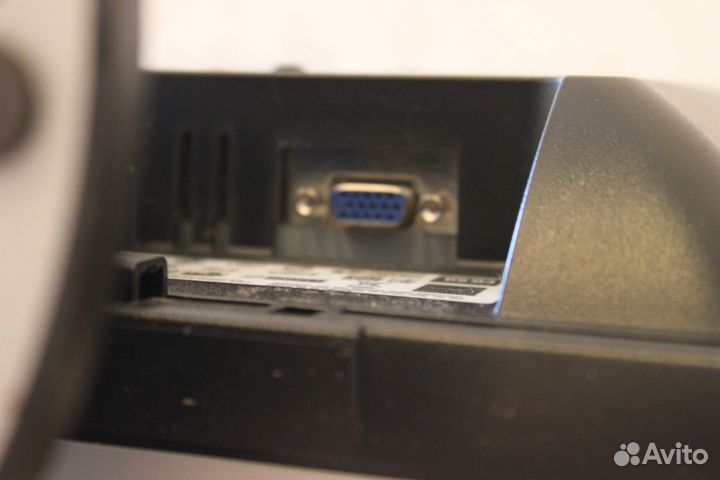 Монитор HP L1706