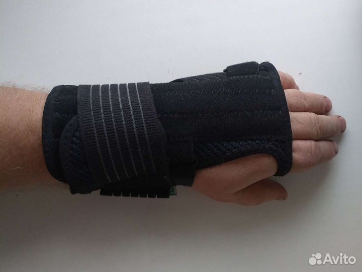 Бандаж компрессионный на левую руку