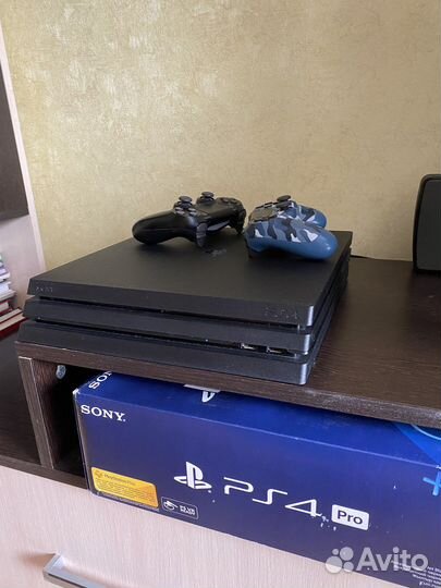 Sony PS4 Pro 1TB CUH-7108B