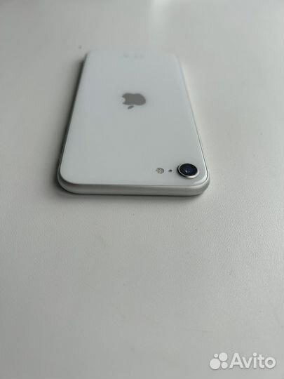 iPhone SE (2020), 128 ГБ