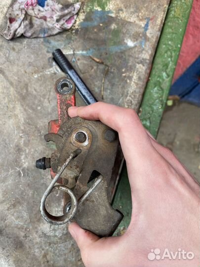 Суппорт задний правый solaris 2012