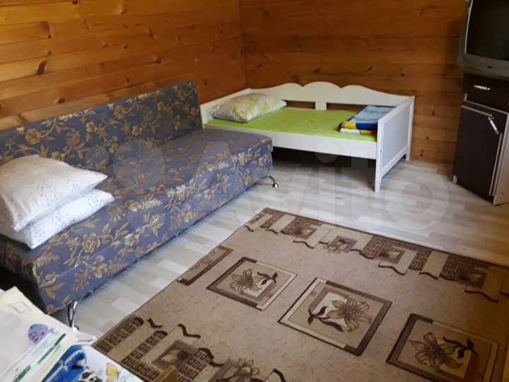 Дом 15 м² на участке 1 сот.