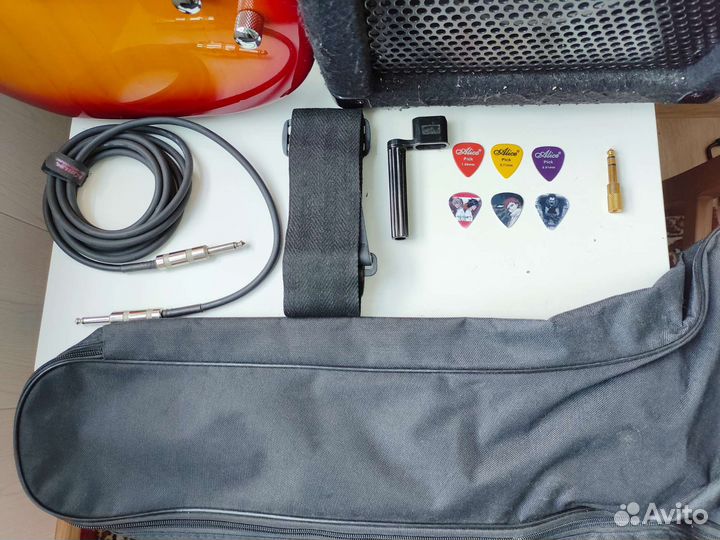Электрогитара Oscar Schmidt +комб 10вт + к-кт