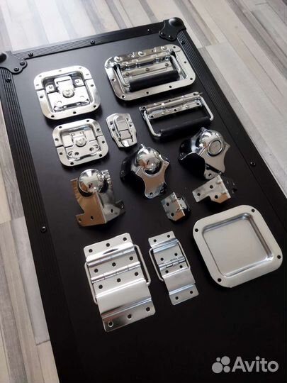 Фурнитура для кейсов и кофров