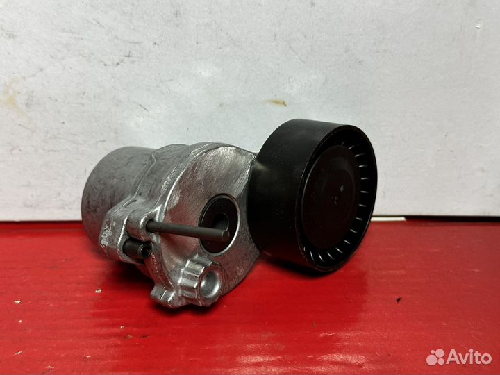 T39338 Натяжитель ремня A2742000470