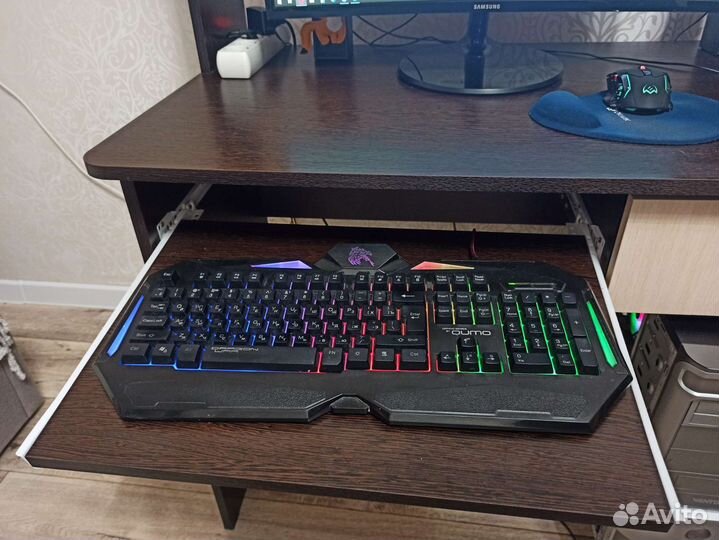 Компьютерный стол