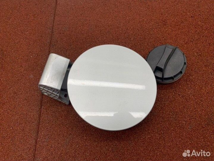 Лючок бензобака Hyundai Solaris 2 седан H5S4D261F