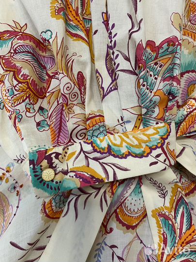 Яркое очень красивое платье