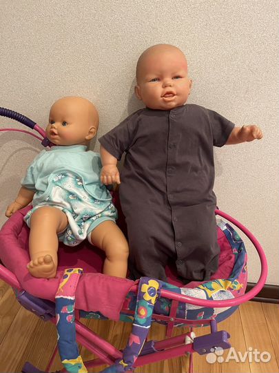 Коляска + 2 куклы