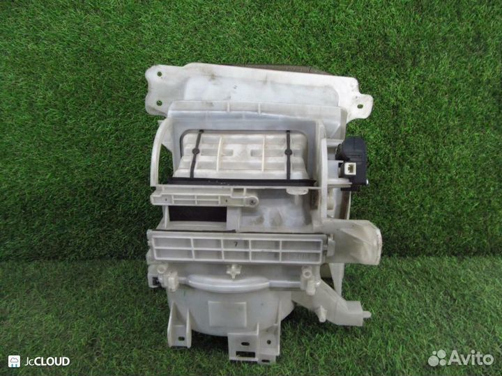 Корпус печки на toyota caldina AZT246W 1AZ-FSE