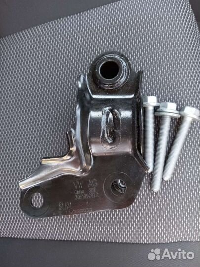 Сайлентблок рычага переднего нижнего задний левый