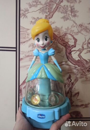 Юла с Золушкой фирмы Chicco