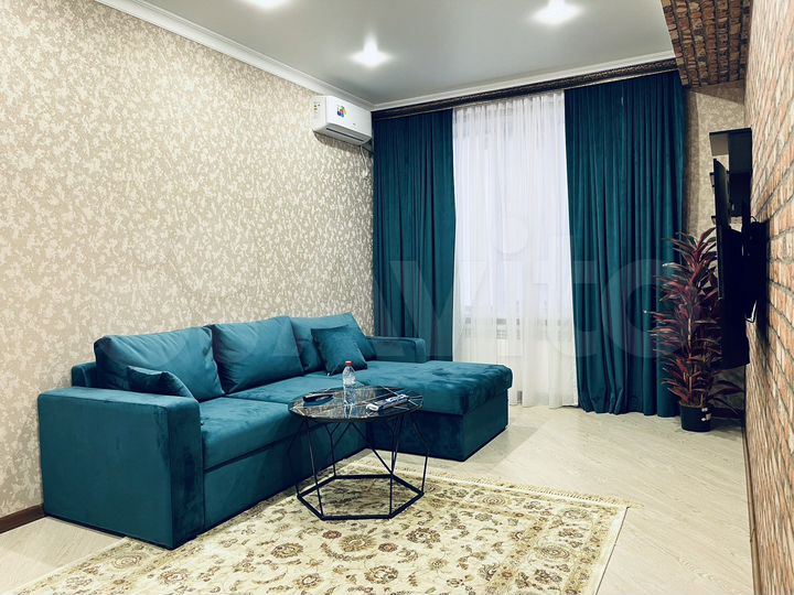 2-к. квартира, 72 м², 2/5 эт.