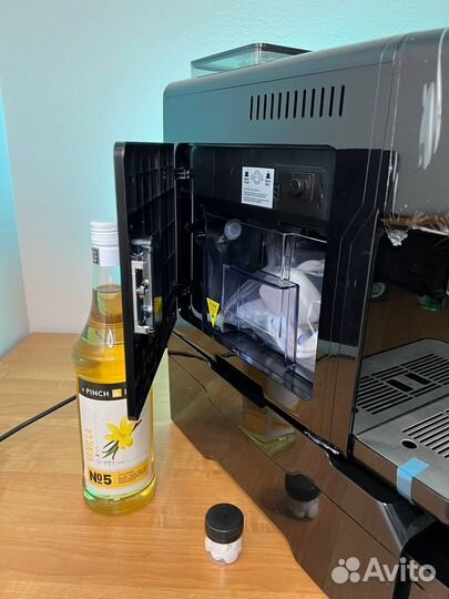 Кофемашина новая