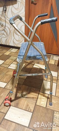 Ходунки для инвалидов на колесах